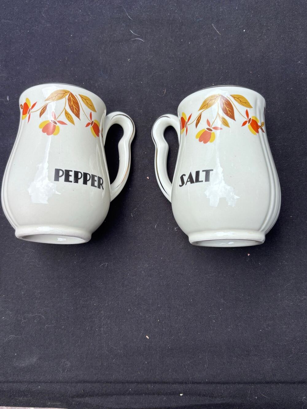 HALL'S Jewel Tea 
Autumn Leaf Pattern Salt & Pepper Large Shakers Set Country